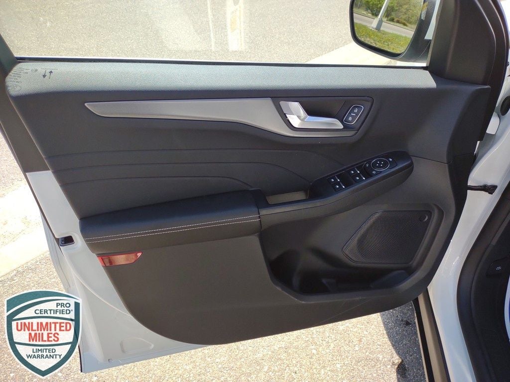 2025 Ford Escape Plug-In Hybrid Base