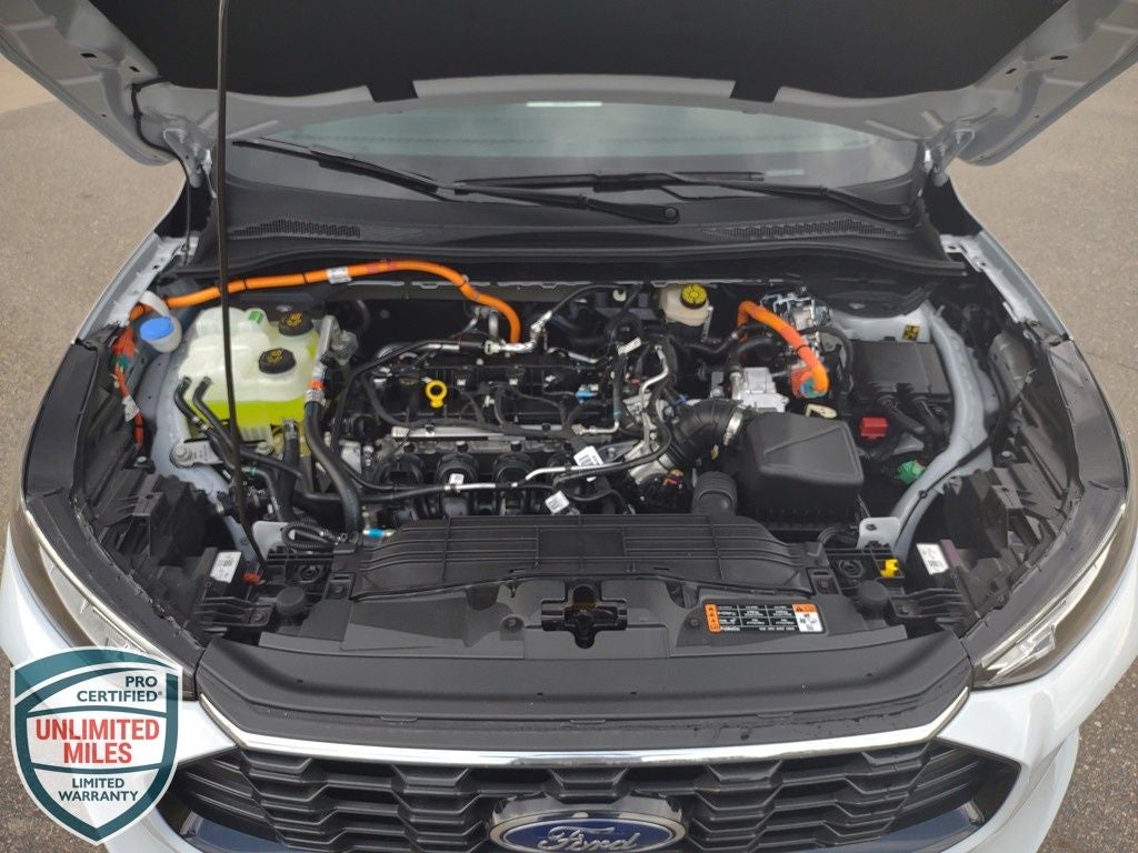 2025 Ford Escape Hybrid ST-Line Select