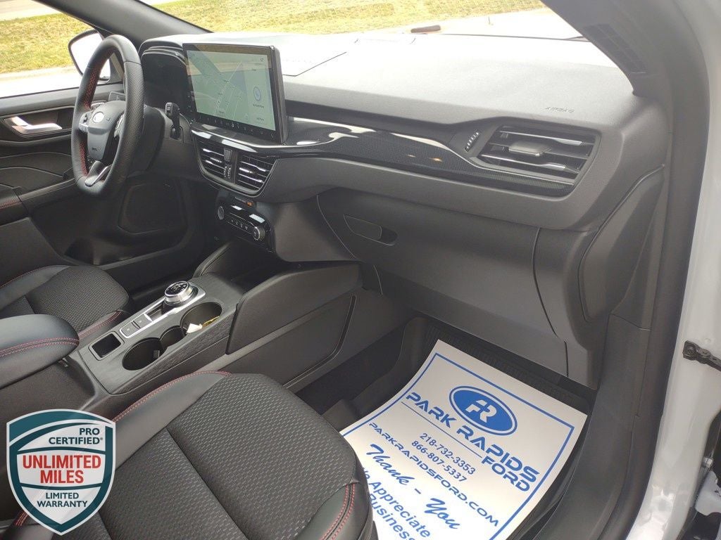 2025 Ford Escape Hybrid ST-Line Select