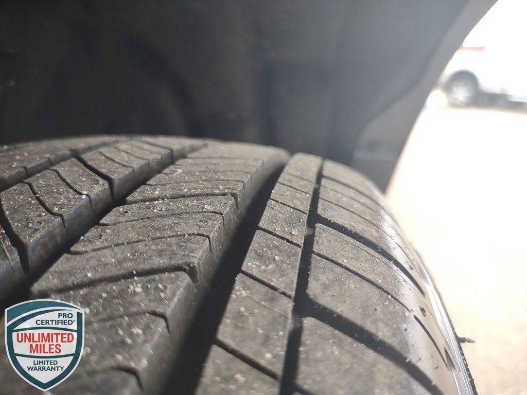 2025 Ford Escape Hybrid ST-Line Select