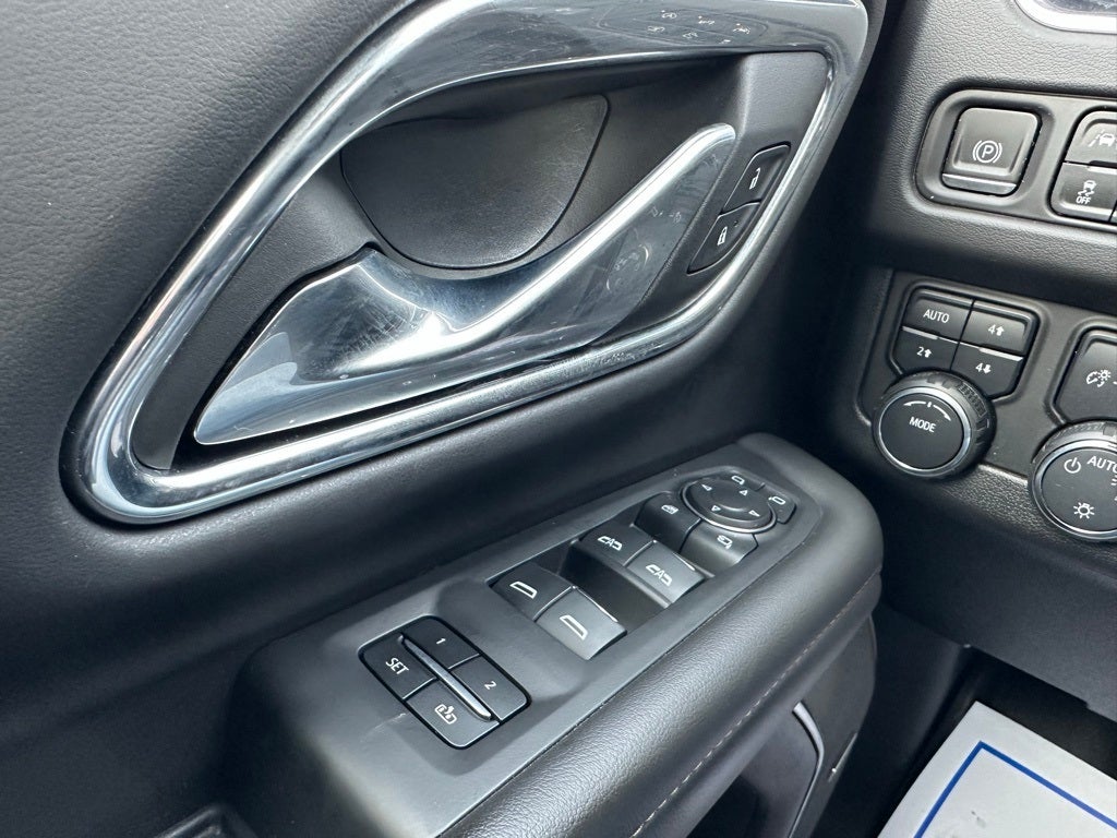 2023 Chevrolet Suburban High Country