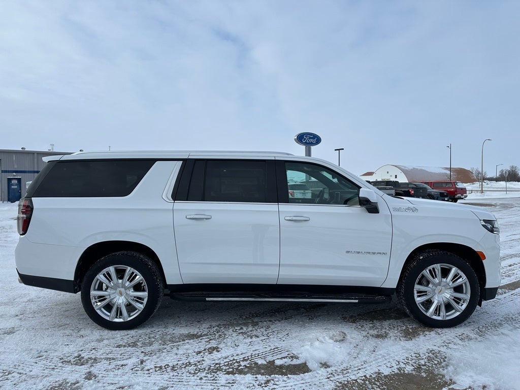 2023 Chevrolet Suburban High Country