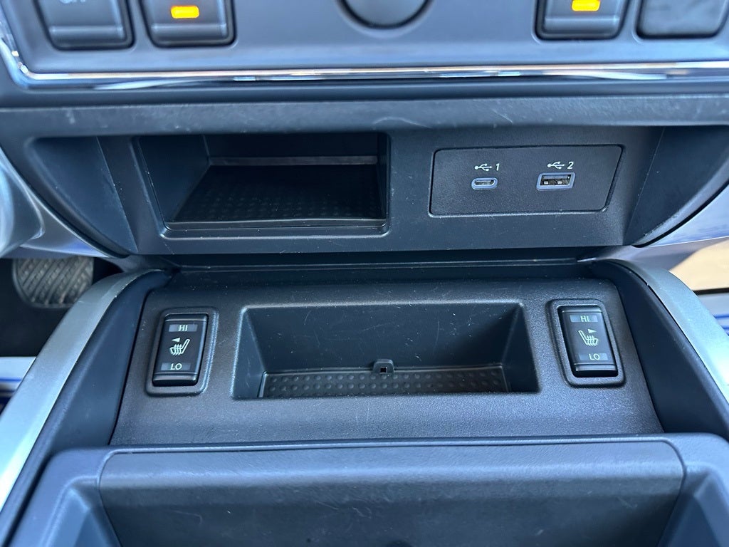 2020 Nissan Titan SV